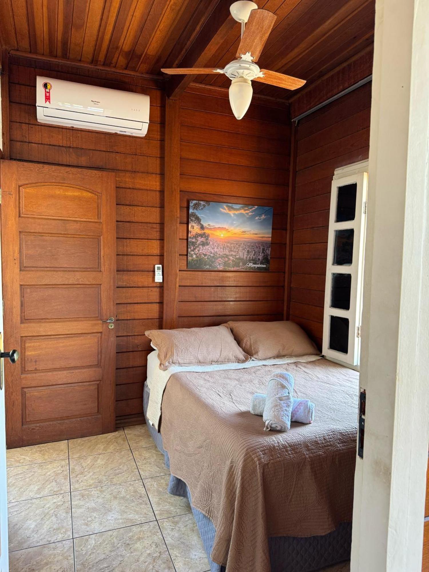 Woods Hostel 벨루오리존치 외부 사진